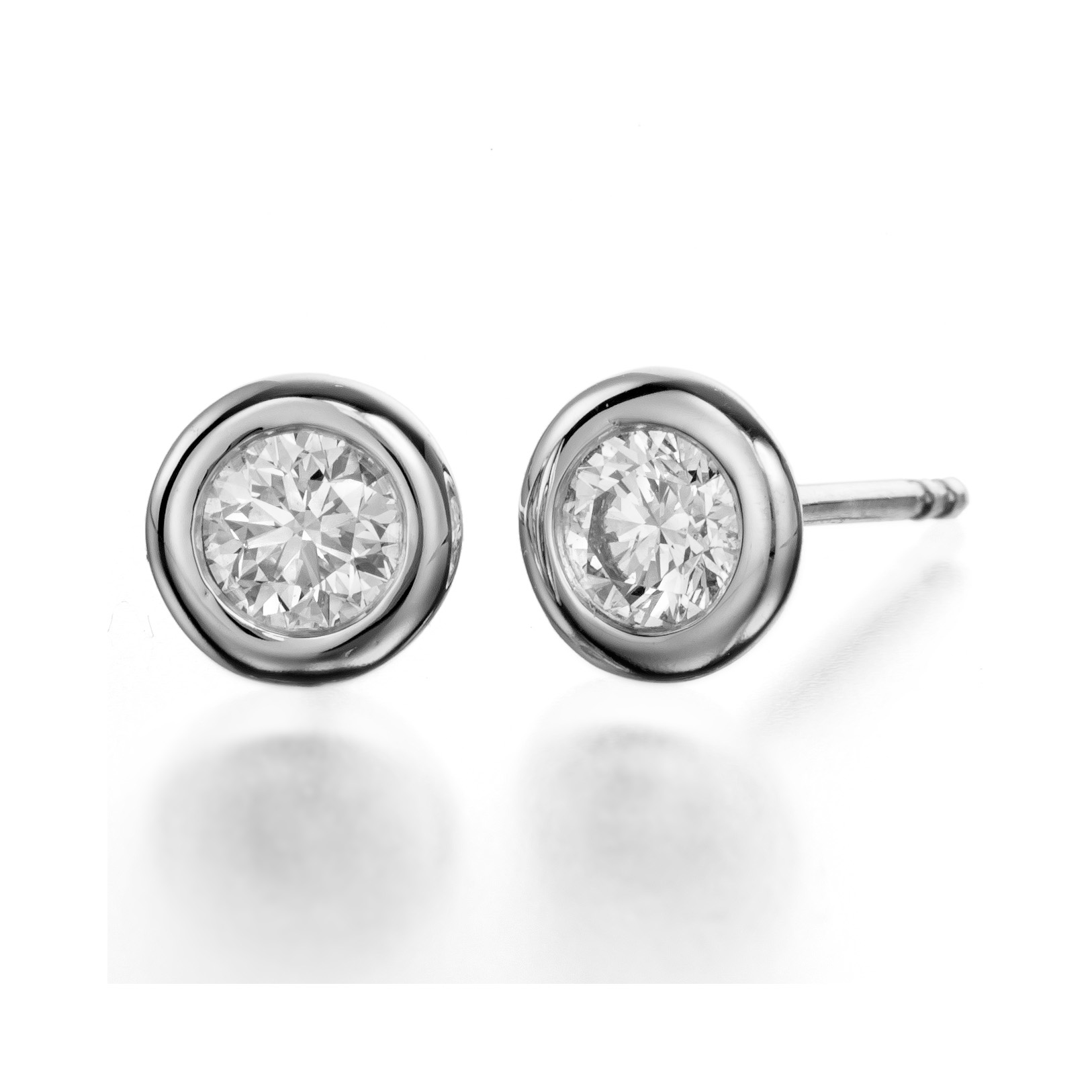 עגילי יהלום Bezel