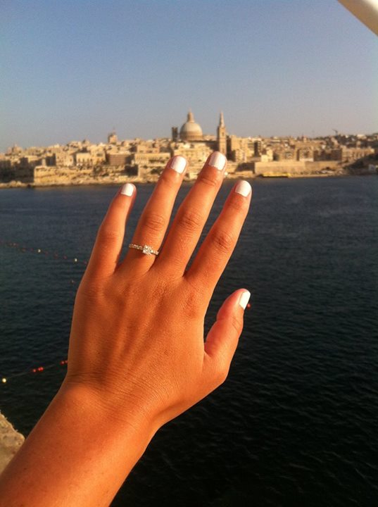 גם אני עונדת את טבעת Boston