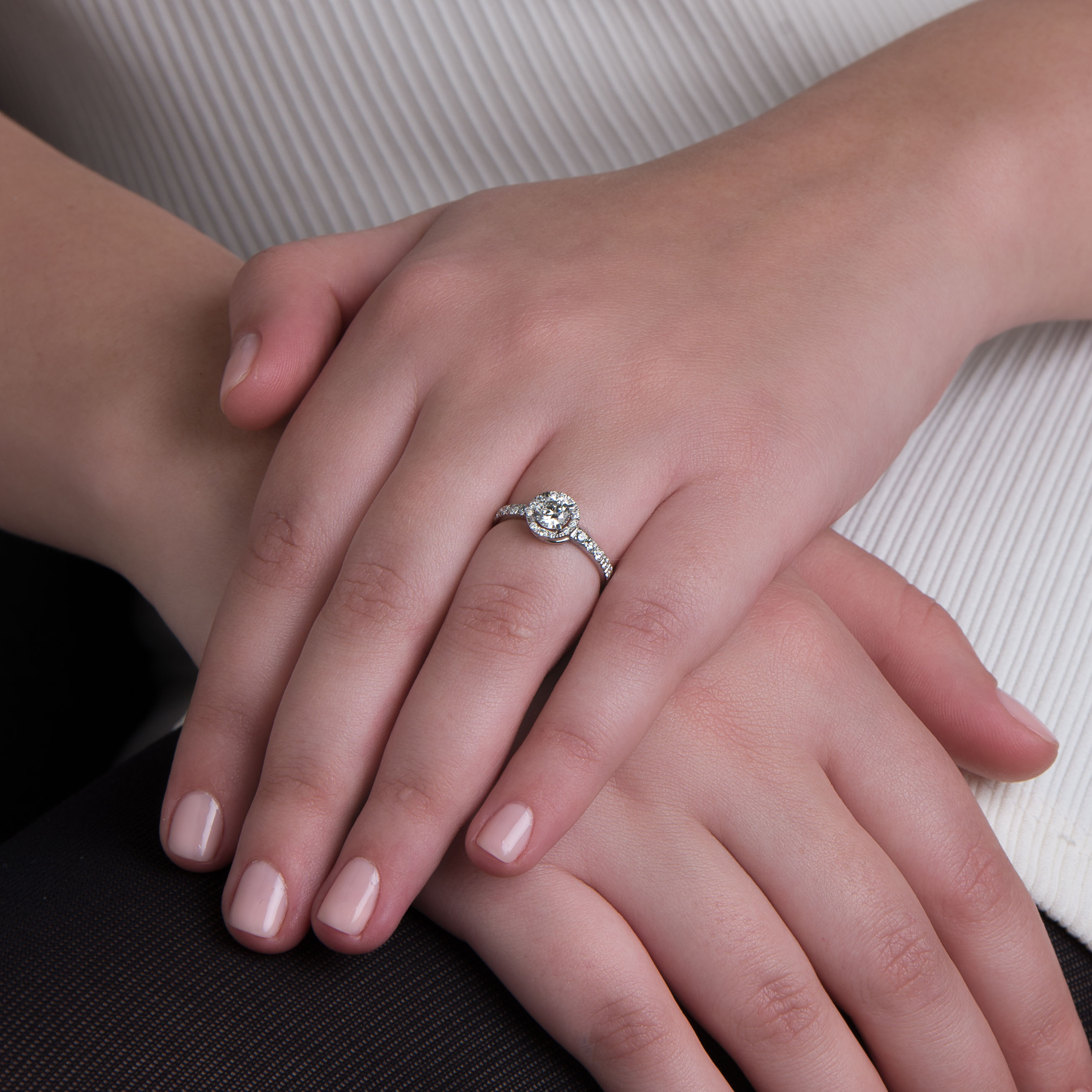 טבעת אירוסין Leo