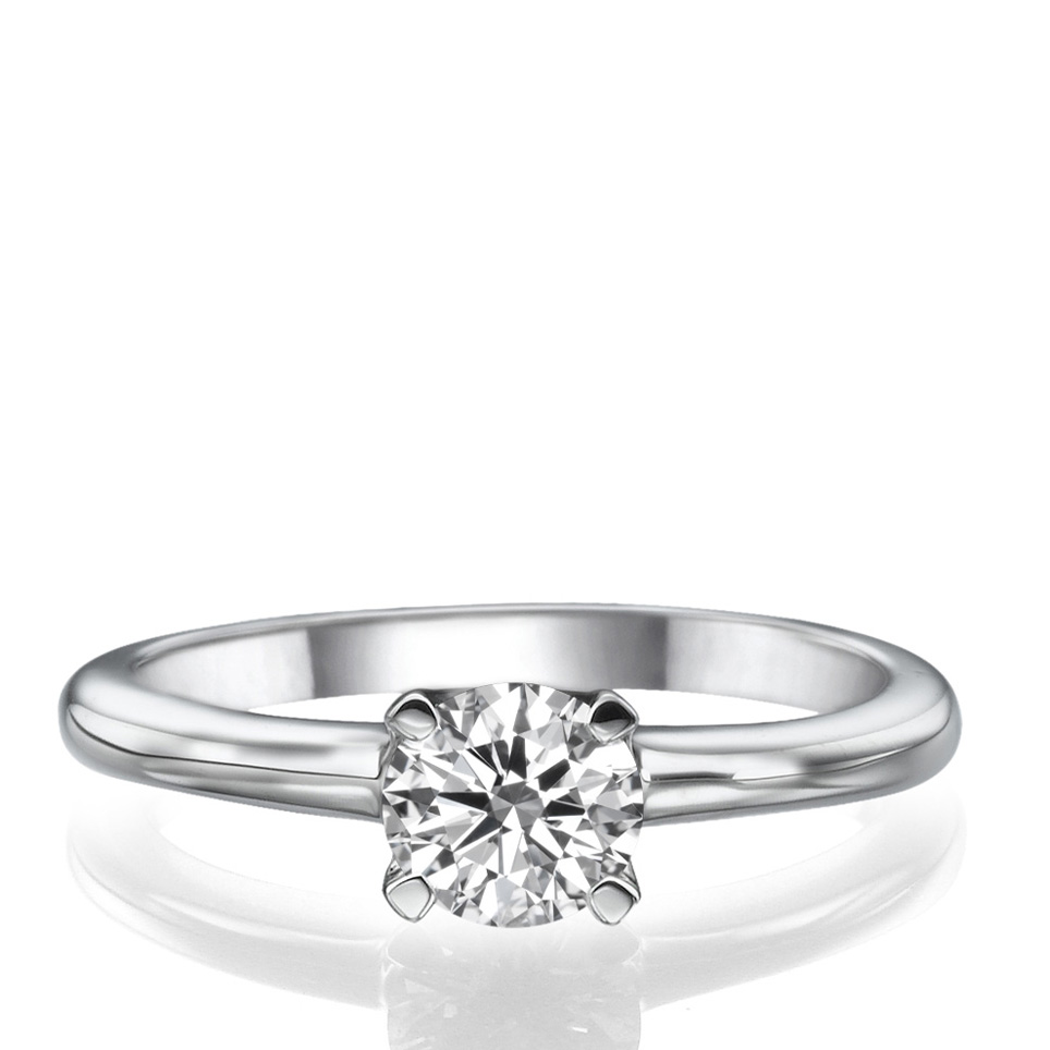 טבעת אירוסין April